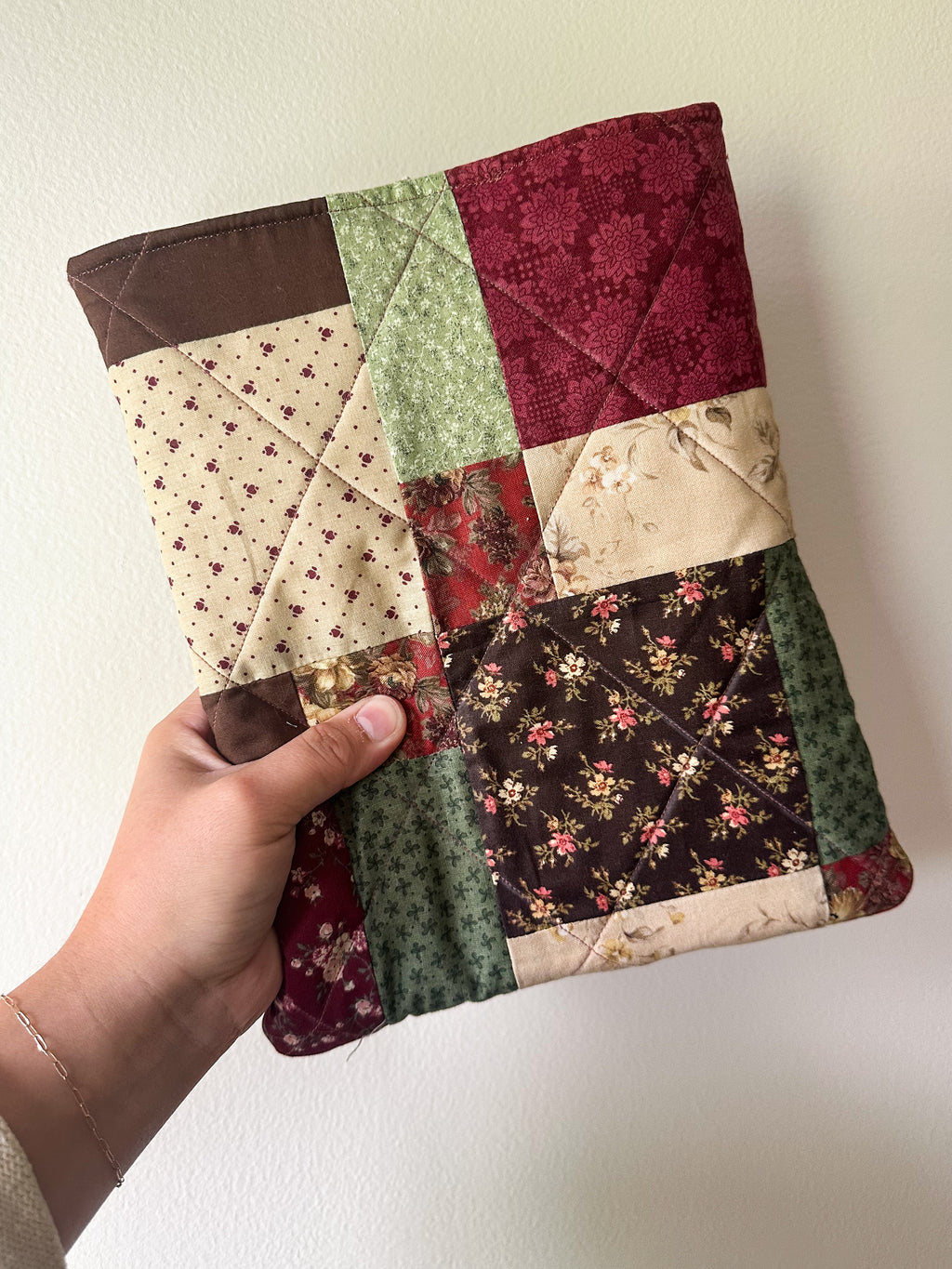 Quilted Book Sleeve XL