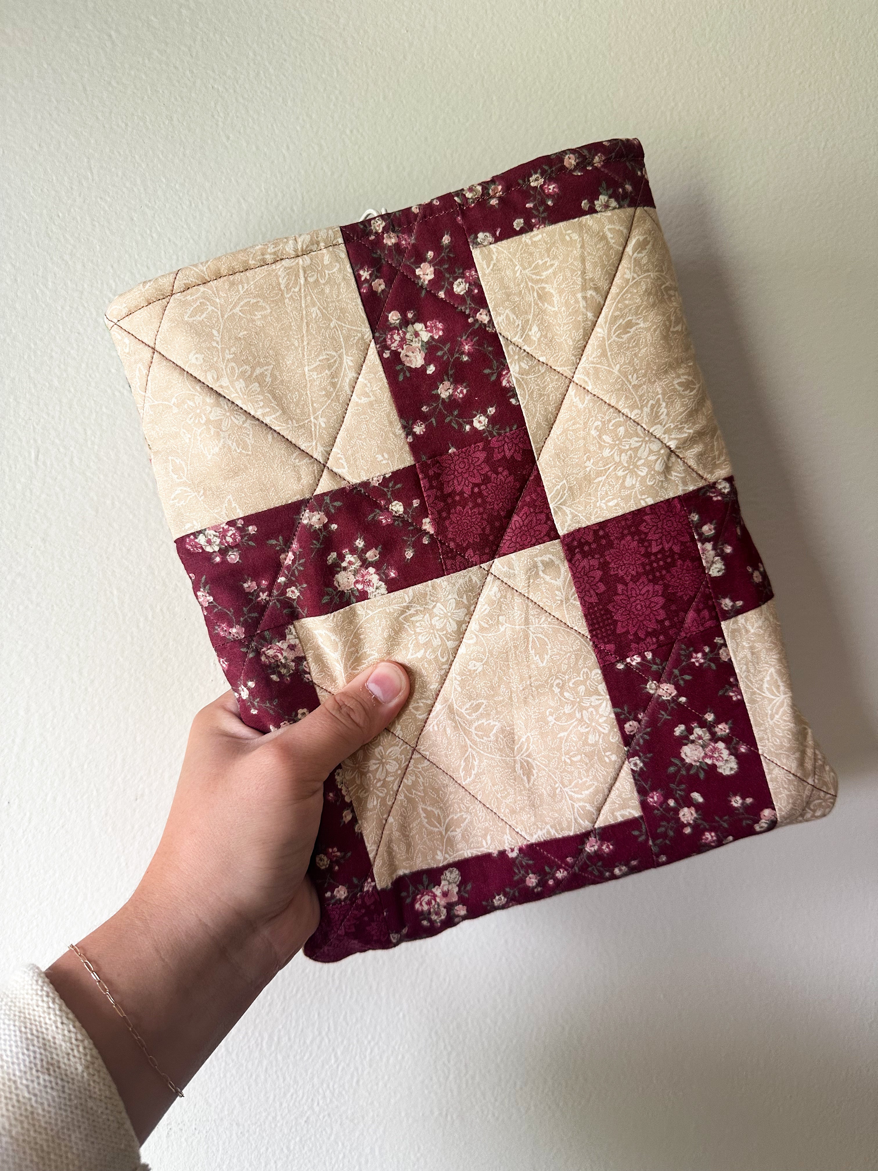 Quilted Book Sleeve XL