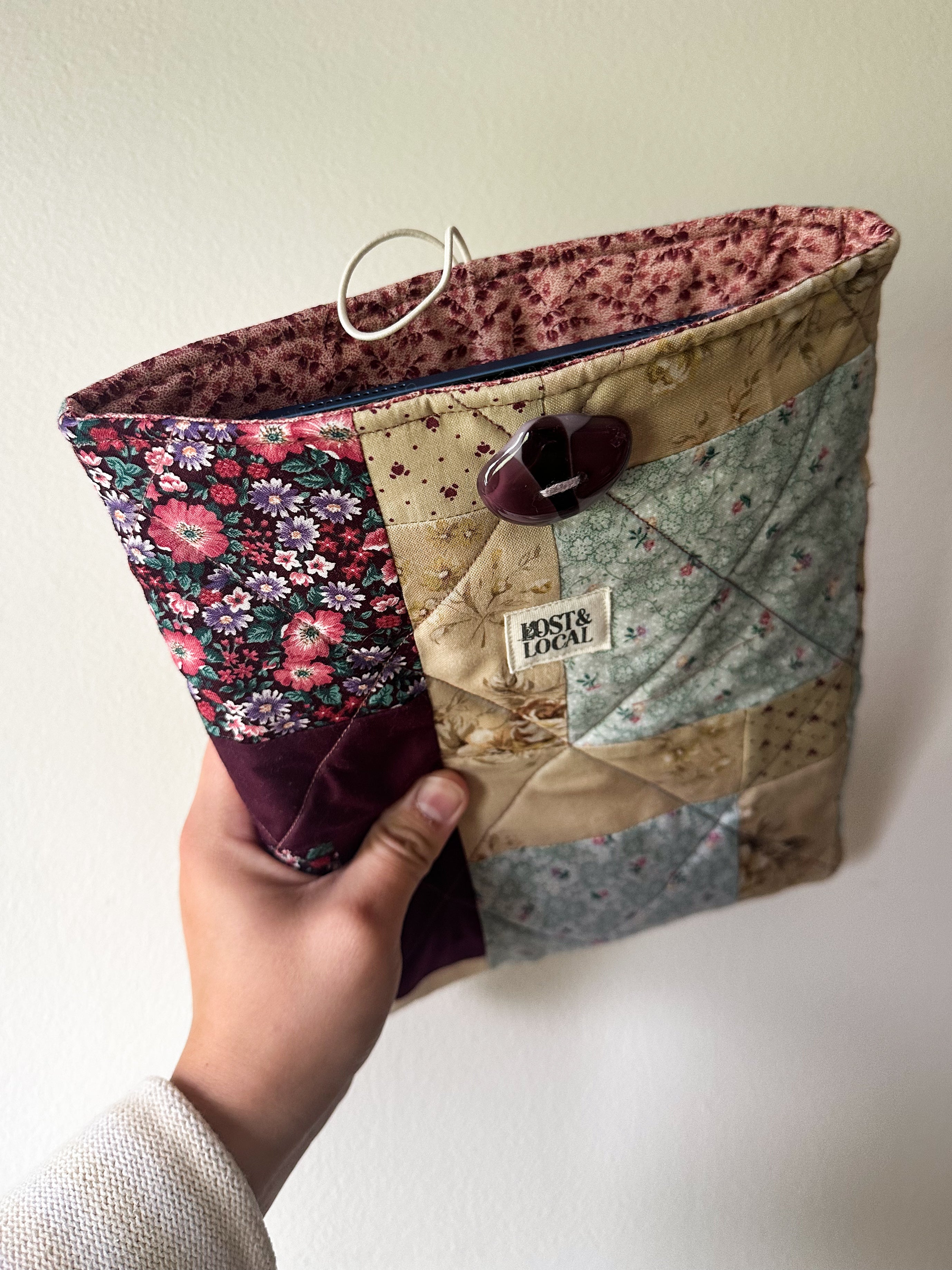 Quilted Book Sleeve XL